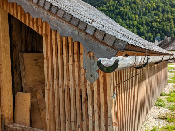 Cost of Wood Gutter Repair in Hickory