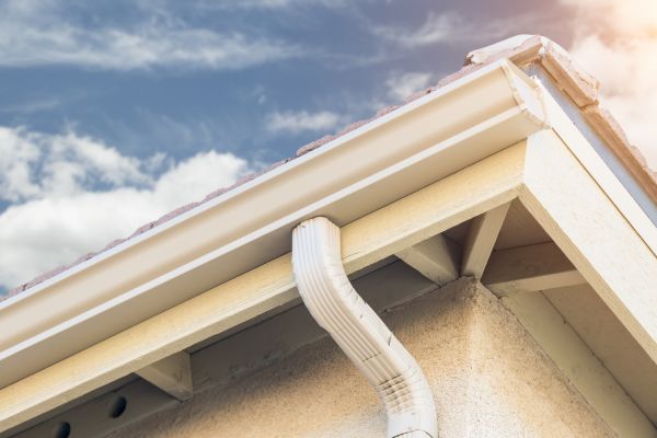 Cost of Seamless Gutter Replacement in Hickory